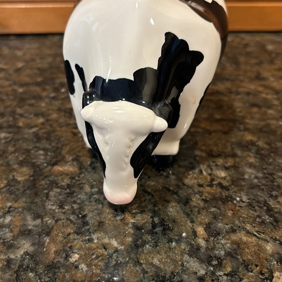 Clay art hand painted cow bank - Picture 4 of 5